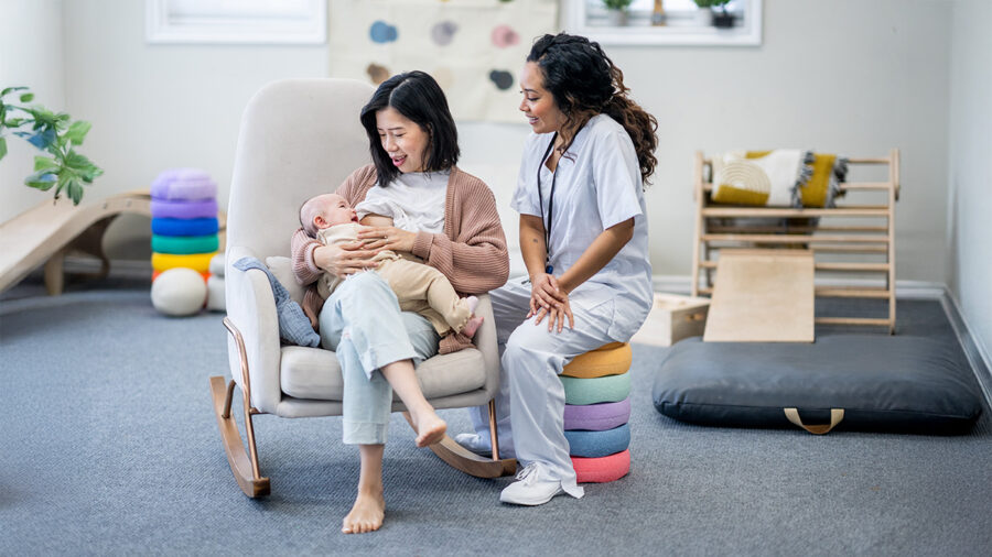 الرضاعة الطبيعية: أساس صحة الأم والطفل وتوازن نمط الحياة