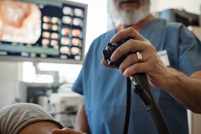 القولون العصبي: استكشاف شامل للتصنيف والأعراض وأحدث التطورات العلمية