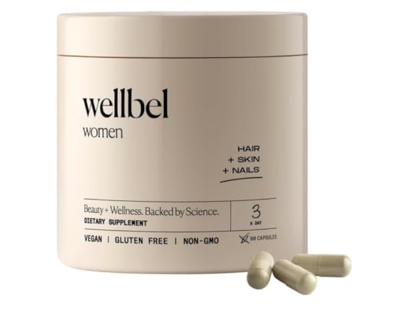 مكملات للأظافر: دليلك الشامل لتعزيز صحة الأظافر من الداخل والخارج