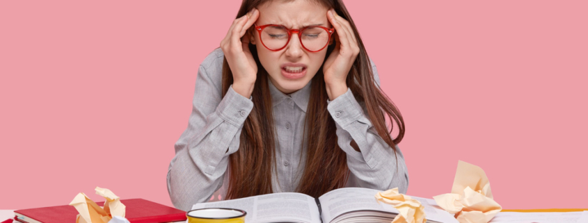 التعامل مع الفشل: فهم الأبعاد والنماذج النفسية والاجتماعية لنجاح دائم