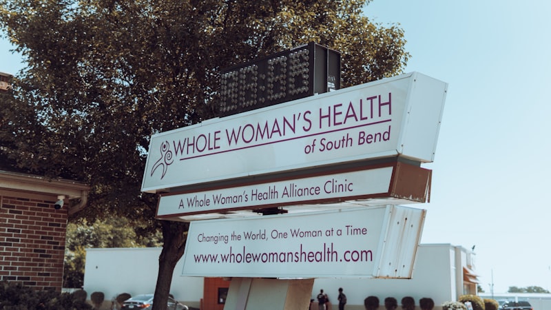 سن اليأس: رحلة التحول في حياة المرأة ومرونتها الصحية