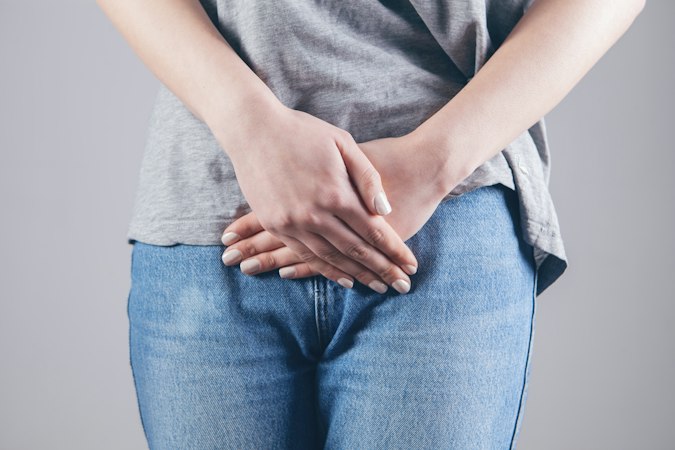 كيف تميّز أعراض متلازمة ما قبل الحيض الشديدة (PMDD) عند النساء وكيفية التمييز عن الاكتئاب وخيارات العلاج؟