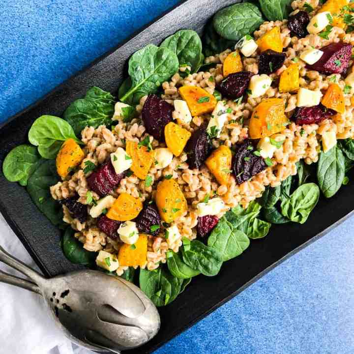 سلطة الشمندر والجبن قليل الدسم مع المكسرات