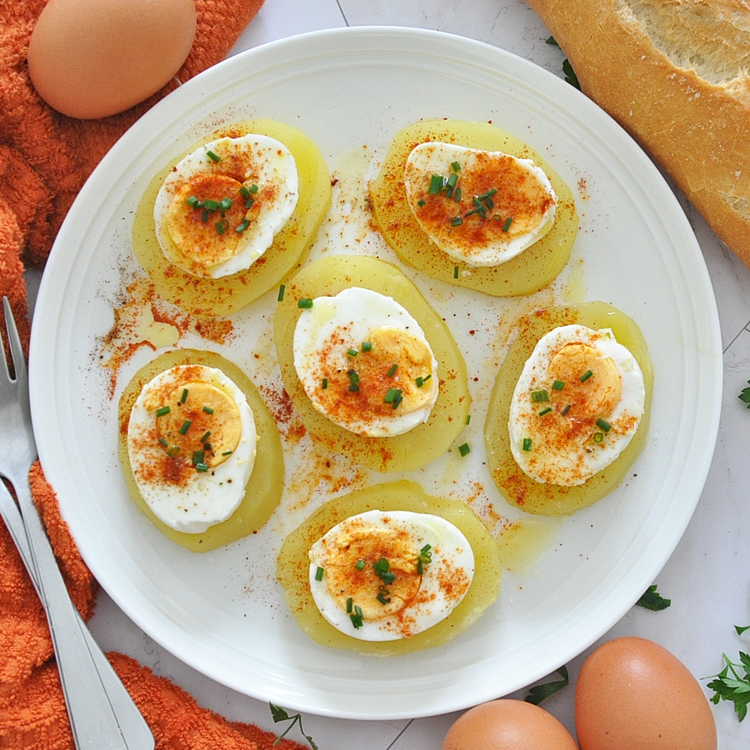 بيض مسلوق مع البابريكا وزيت الزيتون لصحة القلب