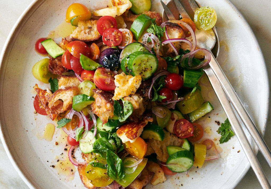 سلطة الحمص والطماطم بزيت الزيتون