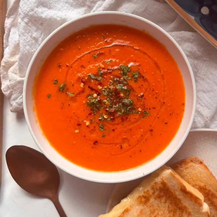 شوربة الطماطم المنعشة مع البهارات العربية لمرضى السكري