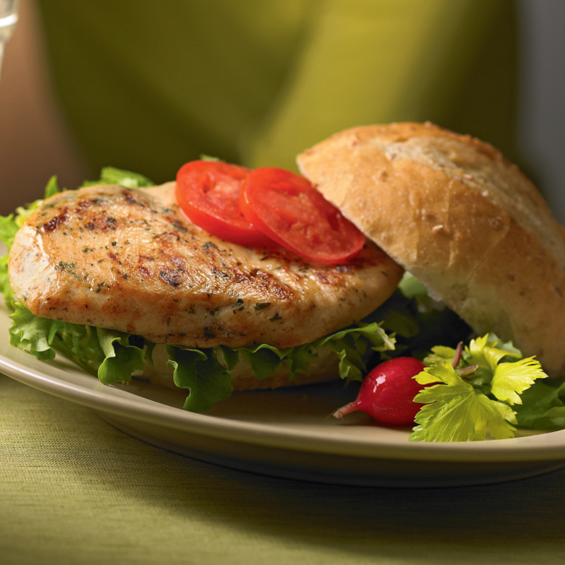 صدور الدجاج المشوية مع الثوم والأعشاب لمرضى السكري