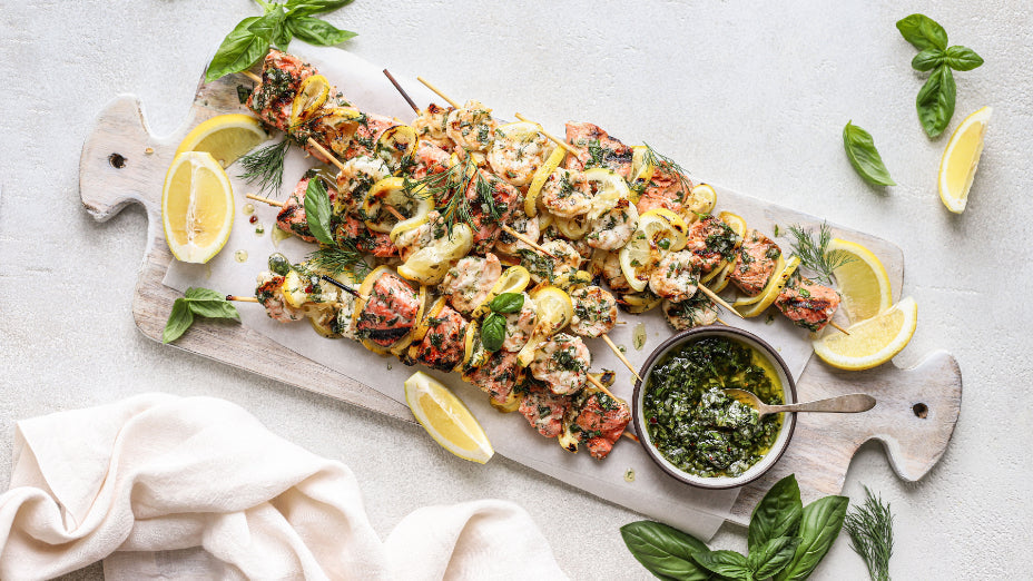 كباب الدجاج المشوي تتبيلة الليمون والنعناع