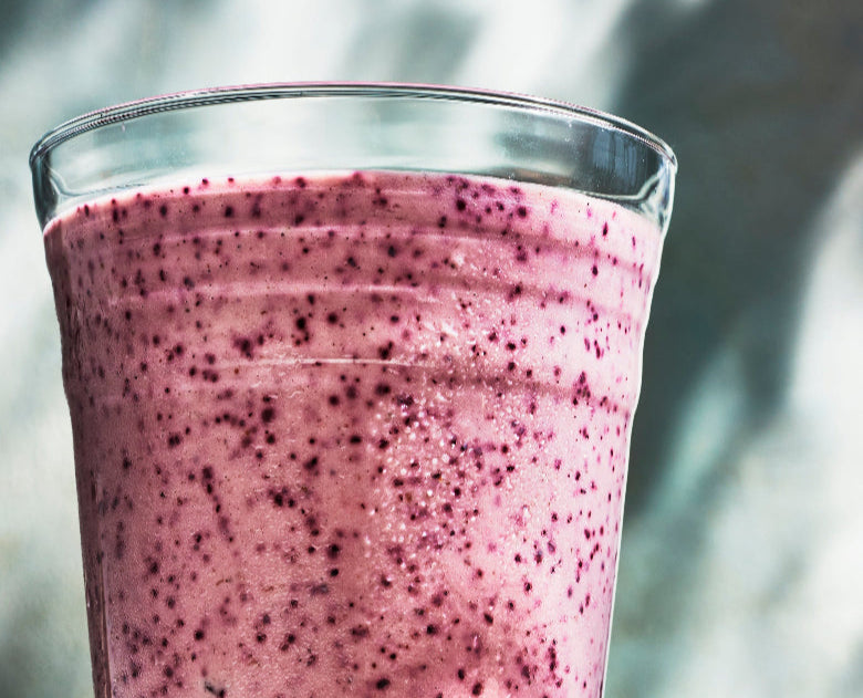 سموذي الموز والتوت الصحي