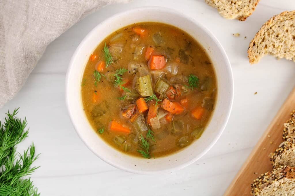 شوربة الكرفس والجزر الصحية