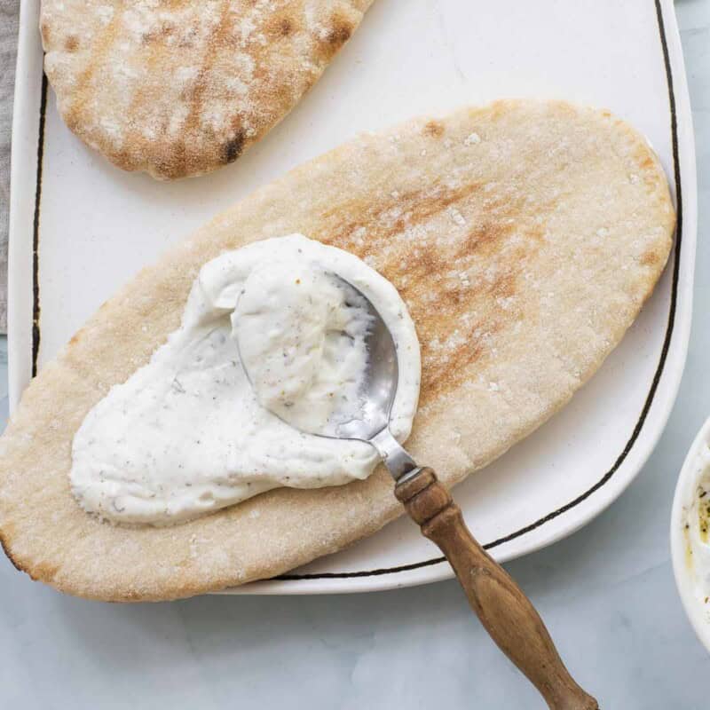 شاورما دجاج صحية في خبز قمح كامل — ساندوتش عائلي سهل