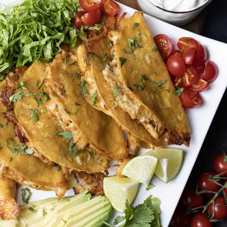 تاكو الدجاج الصحي مع خبز الذرة الكامل