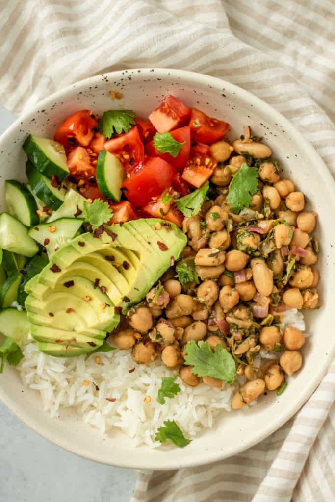 سلطة الحمص والأفوكادو الصحية