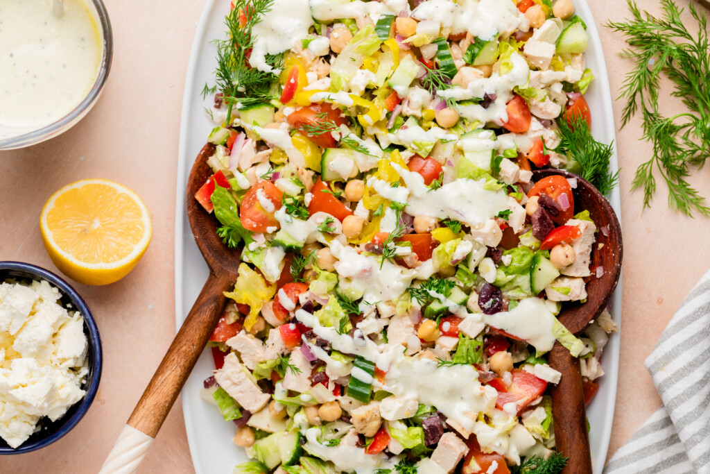 فتوش صحي بزيت الزيتون والليمون: سلطة سريعة ومغذية