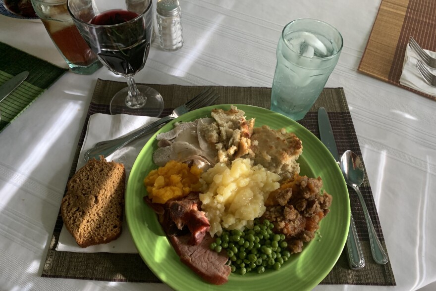 فطائر اليد الصحية بحشوة الخضروات والفول