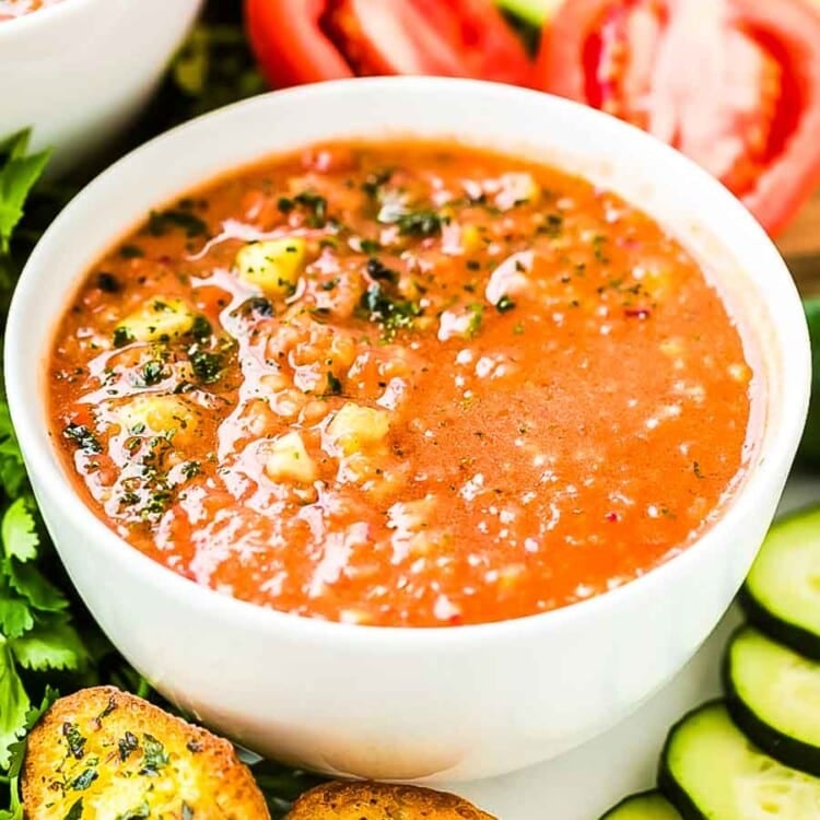 غزباتشو صحي وسهل وسريع: شوربة طماطم وخضار باردة