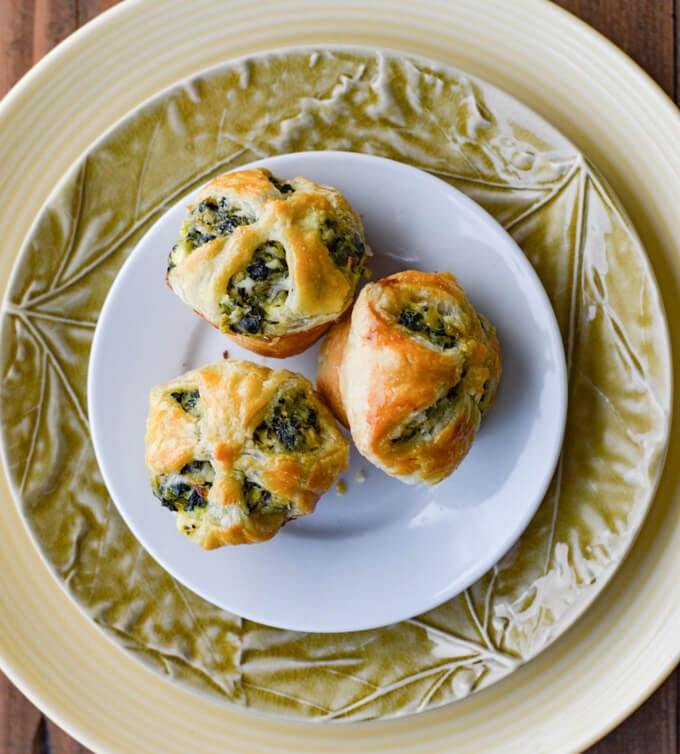 فطائر السبانخ الصحية بالجبن قليل الدسم