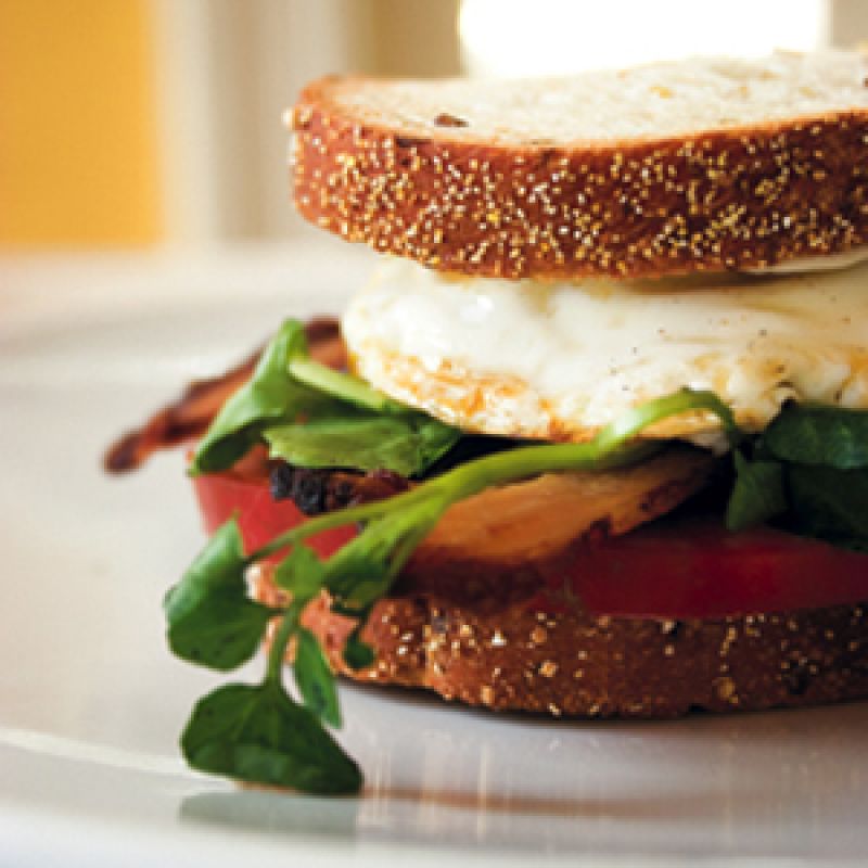 فطيرة السبانخ الصحية بالخبز الأسمر