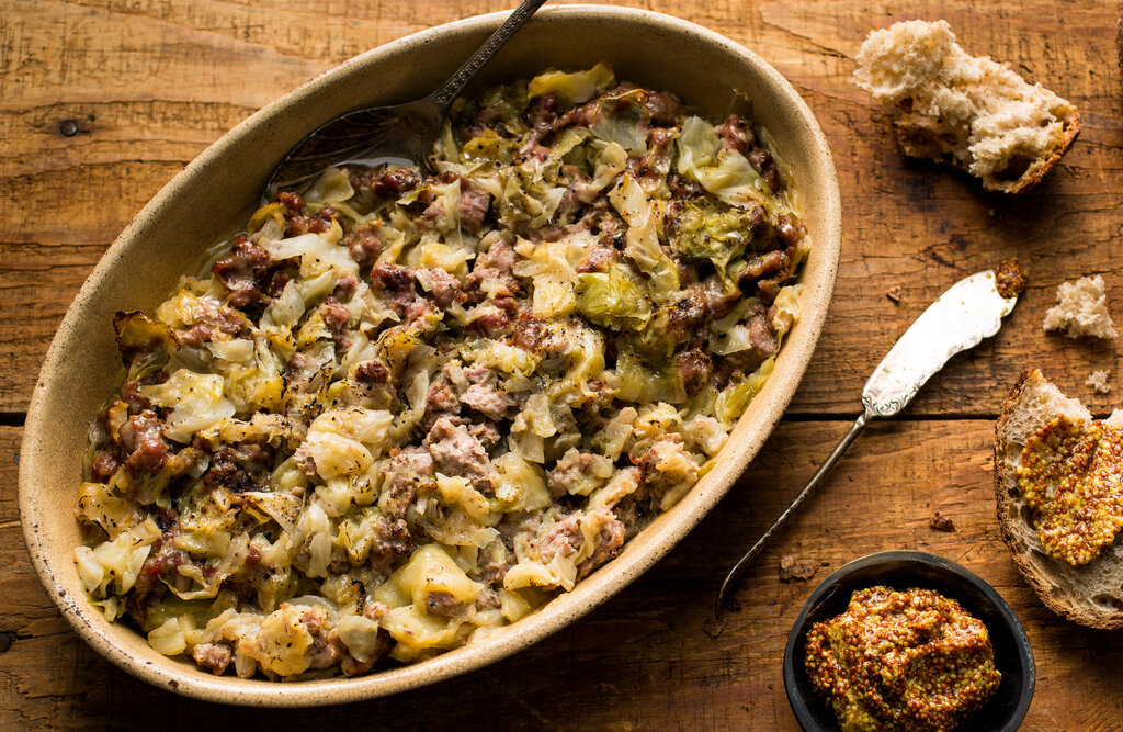 صينية البطاطا الحلوة مع الكرنب والتوابل الصحية لمرضى السكري