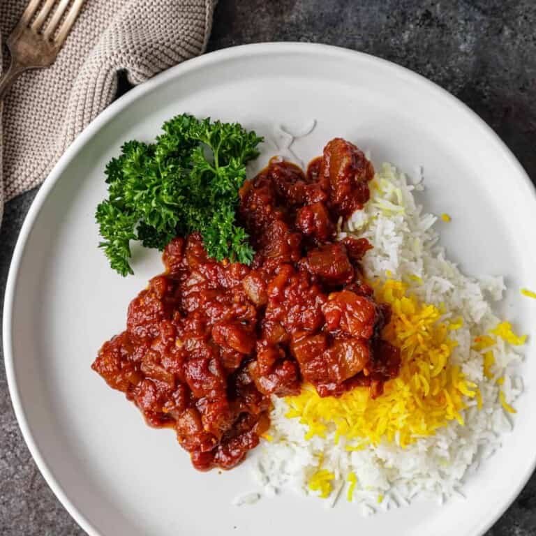 طاجن خضار صحي بالطحينية: وصفة رجيم أصيلة وسهلة