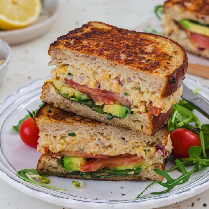 ساندويش الحمص المشوي والخضروات