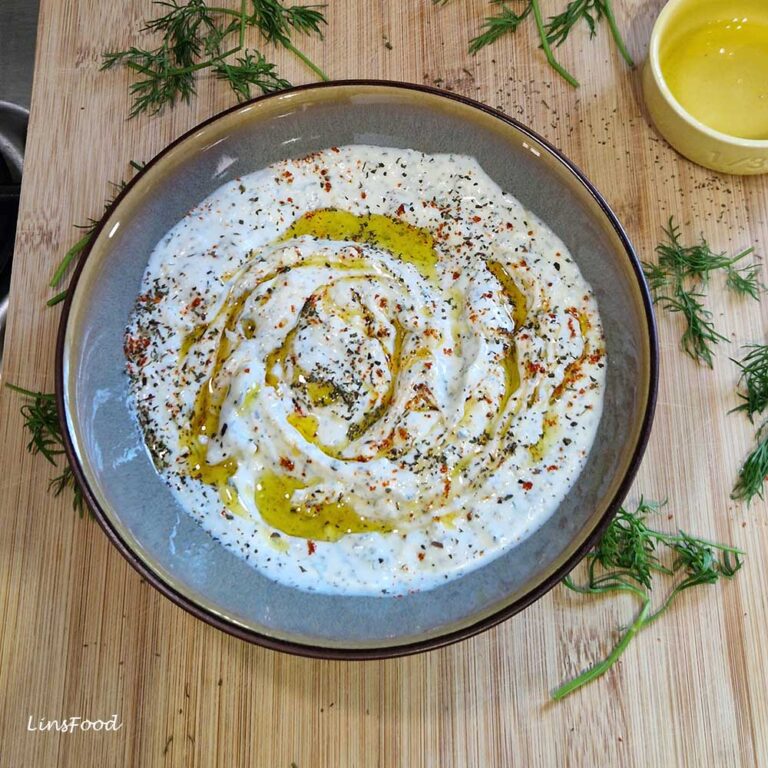 بطاطا حلوة مشوية: وصفة صحية سريعة مع لبنة وزعتر